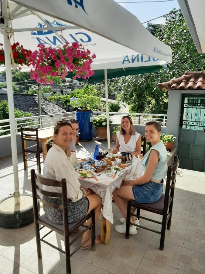 Hotel Brahimi ジロカストラ エクステリア 写真