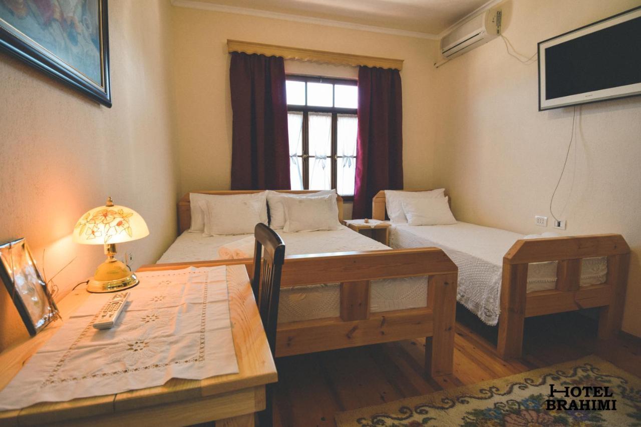 Hotel Brahimi ジロカストラ エクステリア 写真